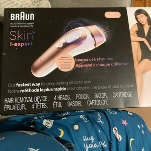 Like New w/ box Braun Skin i-expert